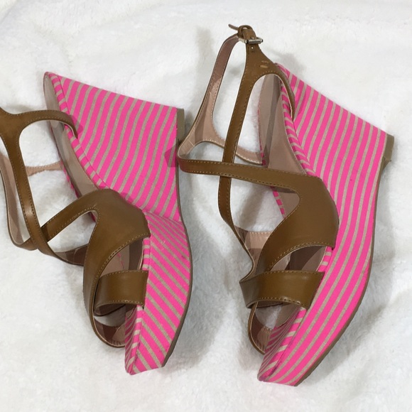 Tommy Hilfiger Open Toe Camel leather strap Pink Stripe wedges - 9.5 - Picture 4 of 8
